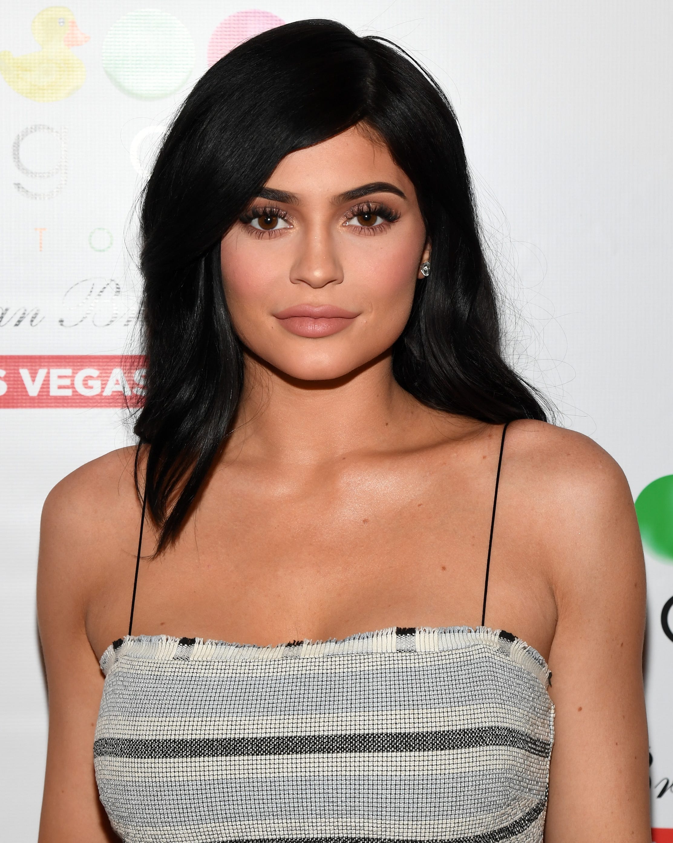 Появление Кайли Дженнер в американском пивном ресторане Sugar Factory