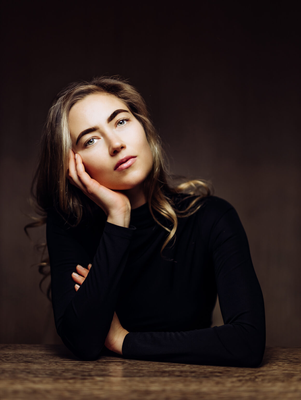 Алина Азур.